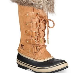 sorel Joan of Artic snow boots. Gently warn.